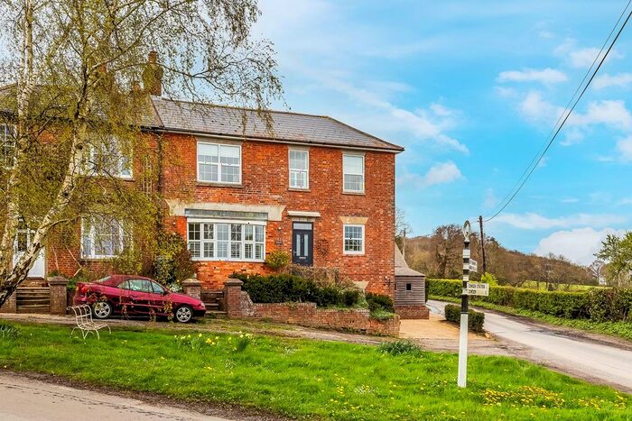 3 Bedroom End Of Terrace House For Sale In Horse Shoe Green, Mark Beech, Edenbridge, TN8