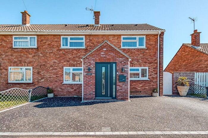5 Bedroom Semi-Detached House For Sale In Martin Road, Harleston, IP20