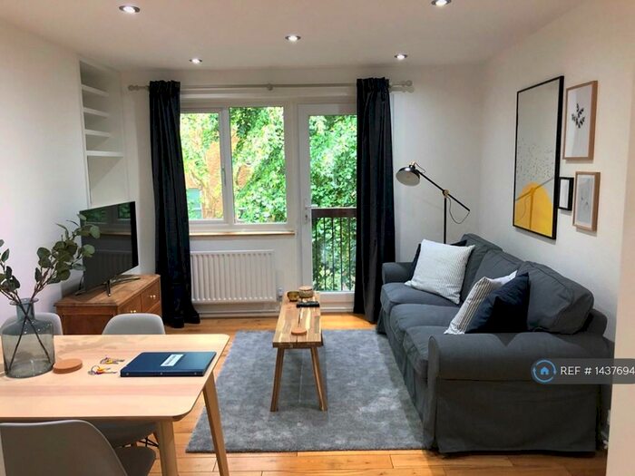 3 Bedroom Flat To Rent In Rhondda Grove, London, E3