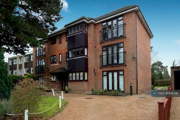 2 Bedroom Flat To Rent In Ashwood Houses, Hatch End, Pinner, HA5