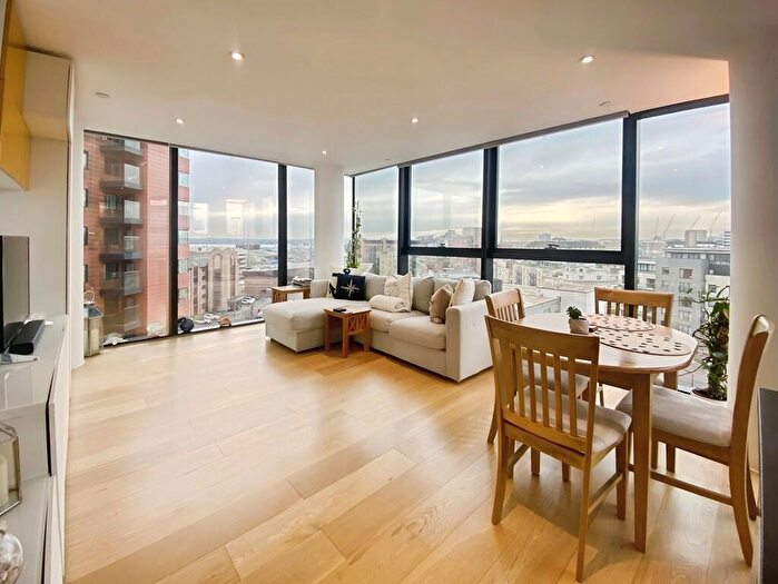 2 Bedroom Apartment To Rent In Ocean Way, Southampton, SO14