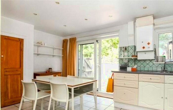 2 Bedroom Terraced House To Rent In Coniston Close, London N20