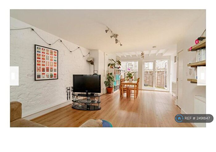 4 Bedroom Flat To Rent In Northwold Road, London, E5