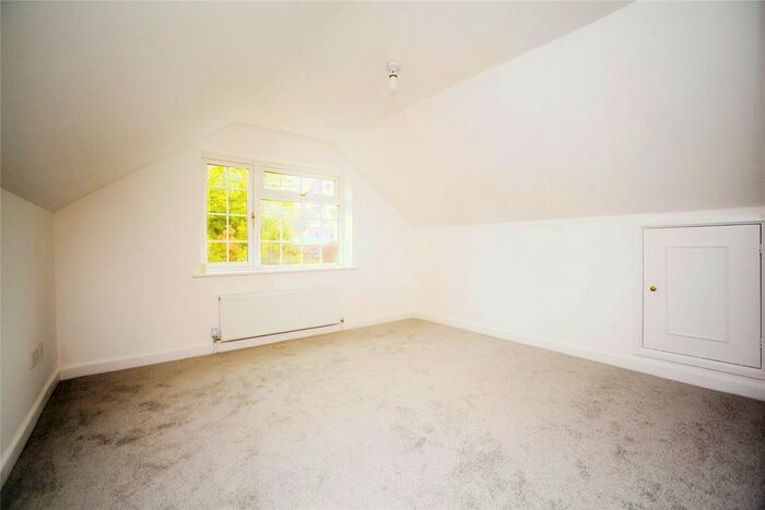 3 Bedroom Bungalow For Sale In Maidstone Road, Borough Green, Sevenoaks, Kent, TN15