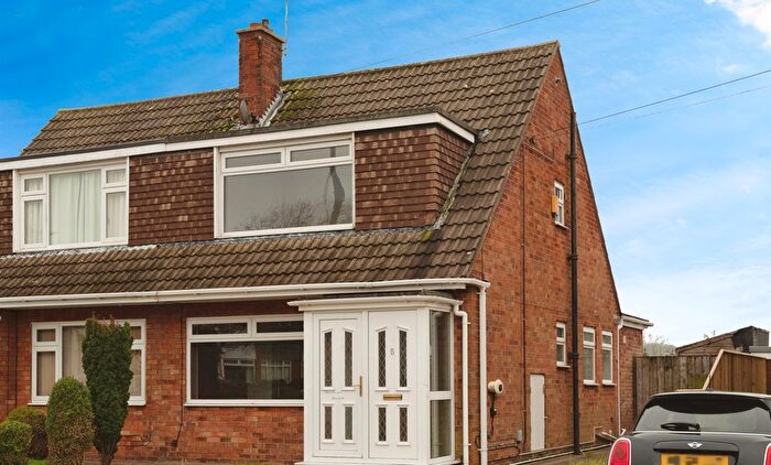 3 Bedroom Semi-Detached House For Sale In Kirkway, Kirk Ella, Hull, HU10
