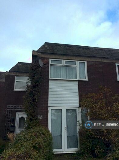 3 Bedroom Semi-Detached House To Rent In Churchill Way, Neston, CH64