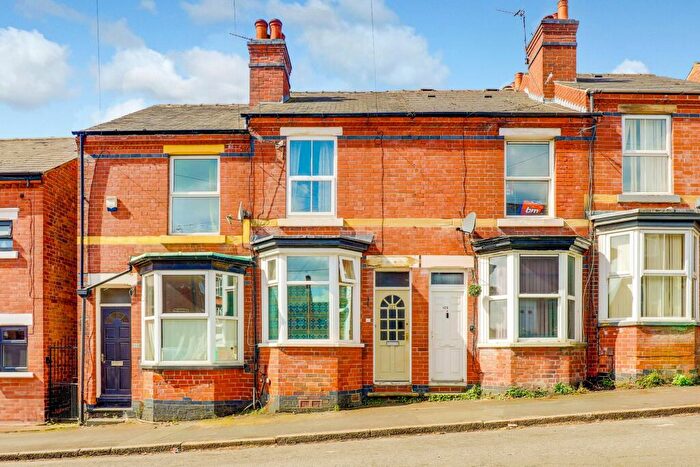 2 Bedroom Terraced House For Sale In Leslie Road, Nottingham, NG7