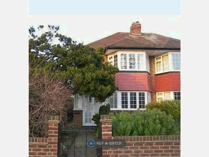 3 Bedroom Semi-Detached House To Rent In Broughton Avenue, Richmond TW10