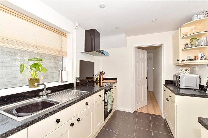 2 Bedroom Semi-Detached House For Sale In Bishops Oak Ride, Tonbridge, Kent, TN10