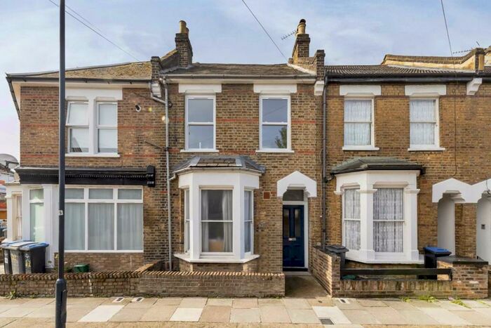 1 Bedroom Flat To Rent In Napier Road, Kensal Green, NW10