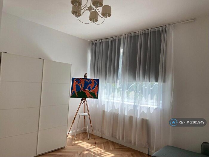 1 Bedroom Flat To Rent In Vanbrugh Park, London, SE3