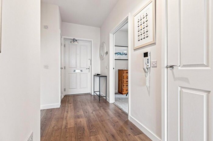 1 Bedroom Apartment For Sale In Cuddies Walk, Northbridge, Glasgow City, G4