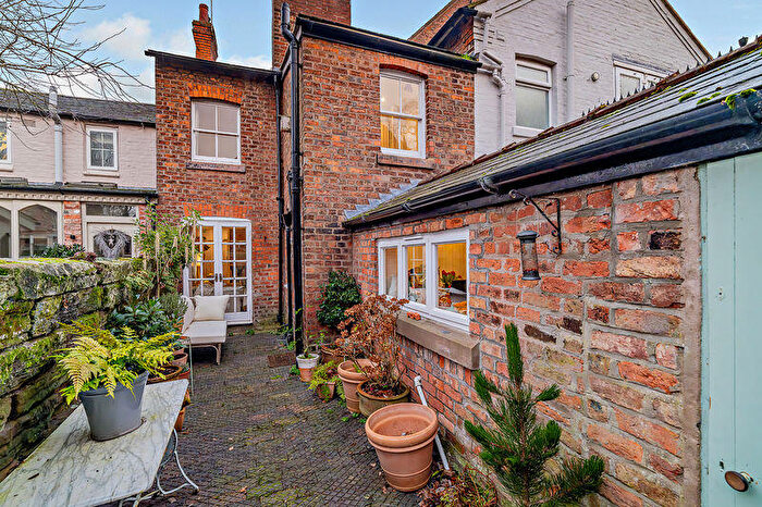 3 Bedroom House For Sale In High Street, Tarporley, CW6