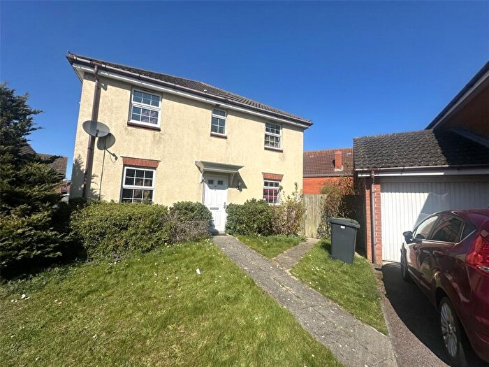 3 Bedroom Semi-Detached House To Rent In Salk Road, Gorleston, Great Yarmouth, Norfolk, NR31