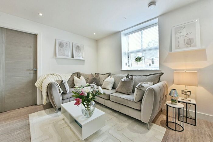 2 Bedroom Flat For Sale In Eden Place, Cheadle, Greater Manchester, SK8