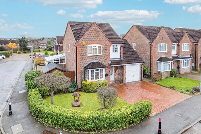 3 Bedroom Detached House For Sale In Williamson Way, Mill End, Rickmansworth, WD3
