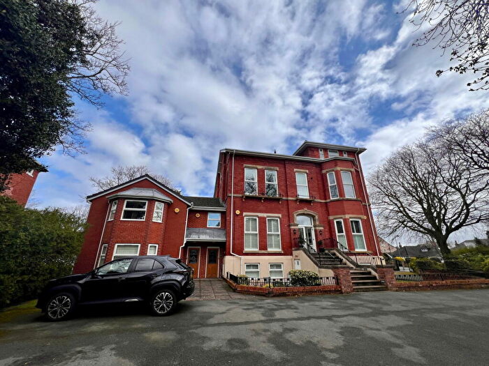 2 Bedroom Flat To Rent In Chestnut Gardens, Park Avenue, Southport, PR9