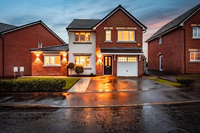 4 Bedroom Detached House For Sale In Bowfell Close, Davenham, CW9