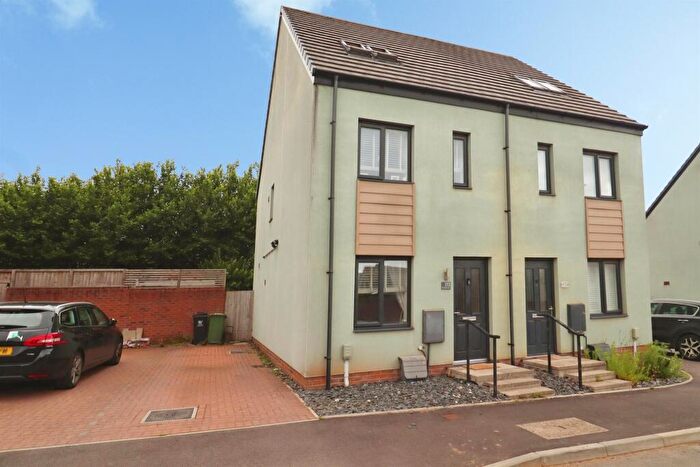 3 Bedroom Town House For Sale In Mortimer Avenue, Old St. Mellons, Cardiff, CF3