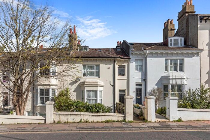 2 Bedroom Flat To Rent In Buckingham Place, BN1