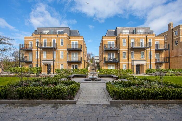 3 Bedroom Flat To Rent In Atkinson Close, London, SW20