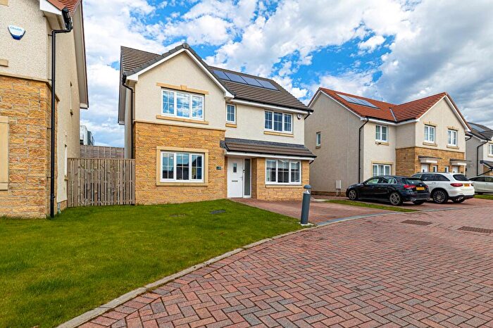 4 Bedroom Detached House For Sale In Snowdrop Gardens, Ellingwood, Robroyston, Glasgow City, G33