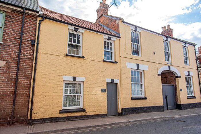 1 Bedroom Flat To Rent In The Old Post Office, A, Bow Street, Langport, Somerset, TA10