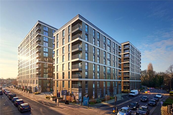 2 Bedroom Flat For Sale In Eden Grove, Fairfield Avenue, Staines-Upon-Thames, Surrey, TW18