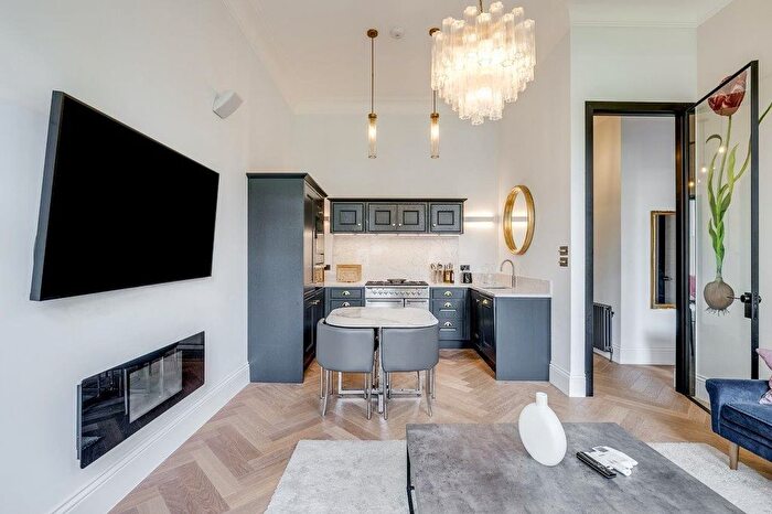 2 Bedroom Flat For Sale In Randolph Crescent, Maida Vale, London, W9