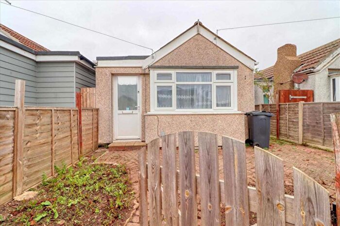 2 Bedroom Bungalow For Sale In Meadow Way, Jaywick, CO15
