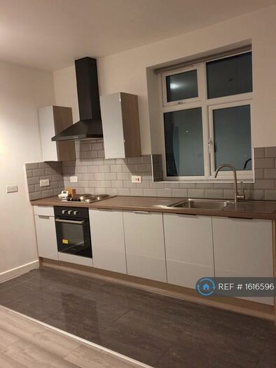 2 Bedroom Flat To Rent In Bordesley Green East, Stechford, Birmingham, B33