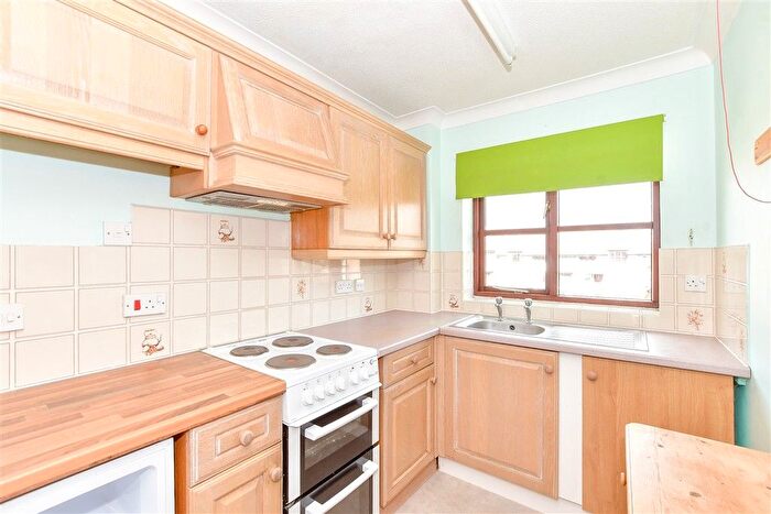 1 Bedroom Flat For Sale In Stein Road, Emsworth, Hampshire, PO10