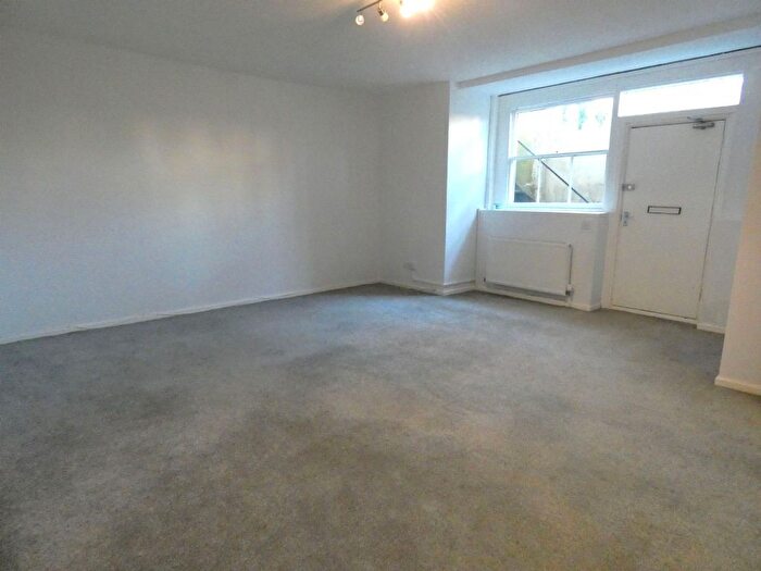 1 Bedroom Flat To Rent In Malvern Road, Cheltenham, GL50