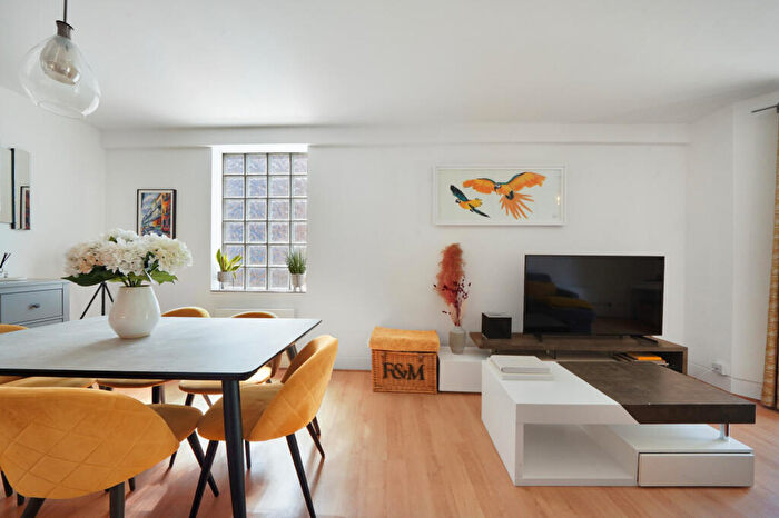 2 Bedroom Apartment For Sale In Falconet Court, Wapping High Street, Wapping, London, E1W