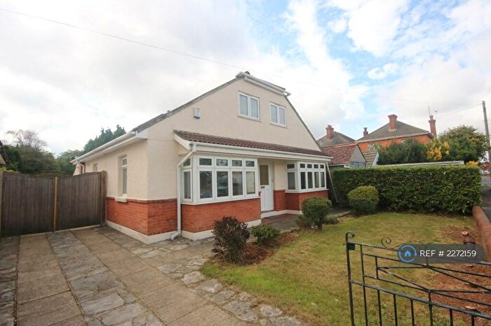 7 Bedroom Bungalow To Rent In Namu Road, Bournemouth, BH9