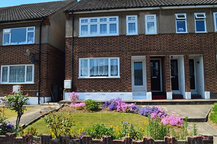 2 Bedroom Flat To Rent In Ethelburga Road, Romford, Essex, RM3