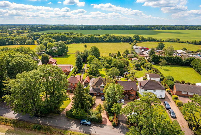 3 Bedroom Detached House For Sale In Barkers Lane, Wythall, B47