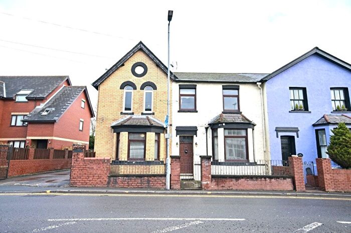 8 Bedroom Semi-Detached House For Sale In Station Road, Caerleon, Newport, NP18