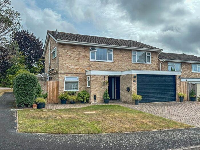 4 Bedroom Detached House For Sale In Swanmore, SO32
