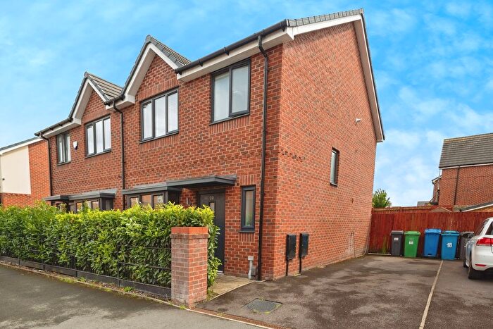 3 Bedroom Semi-detached House For Sale In Melland Road, Manchester, Greater Manchester, M18