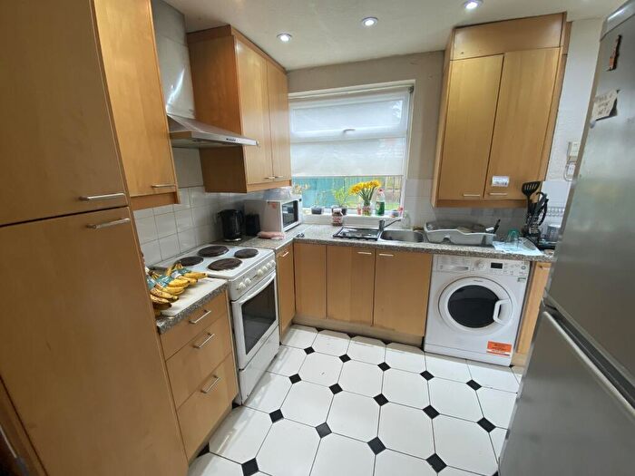 5 Bedroom House To Rent In Rebecca Drive, Selly Oak, West Midlands, B29