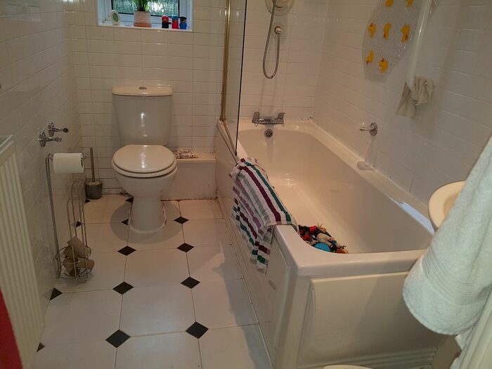 2 Bedroom Flat To Rent In Windle Court, Treeton, Rotherham, S60