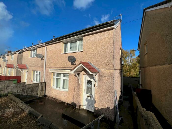 2 Bedroom House To Rent In Porcher Avenue, Glyncoch, Pontypridd, CF37