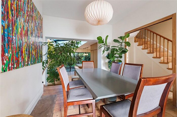 5 Bedroom Terraced House For Sale In Powerscroft Road, London, E5