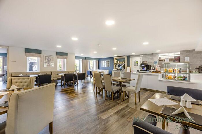 1 Bedroom Apartment For Sale In Llanthony Place, St Ann Way, Gloucester, GL2