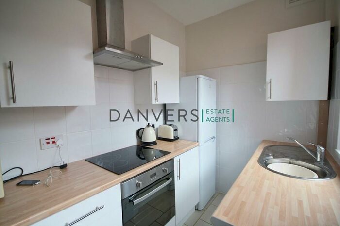 3 Bedroom Detached House To Rent In Shaftesbury Road, Leicester, LE3