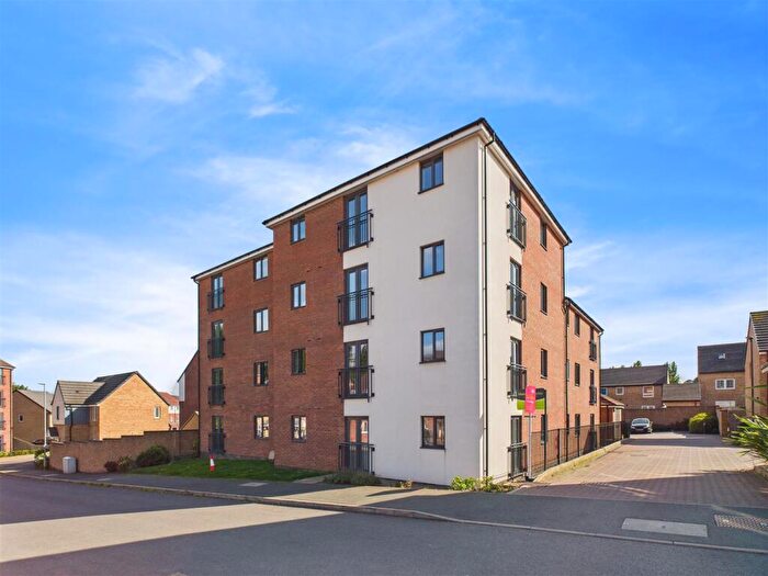 2 Bedroom Apartment To Rent In Renshaw Drive, Gedling, Nottingham, NG4