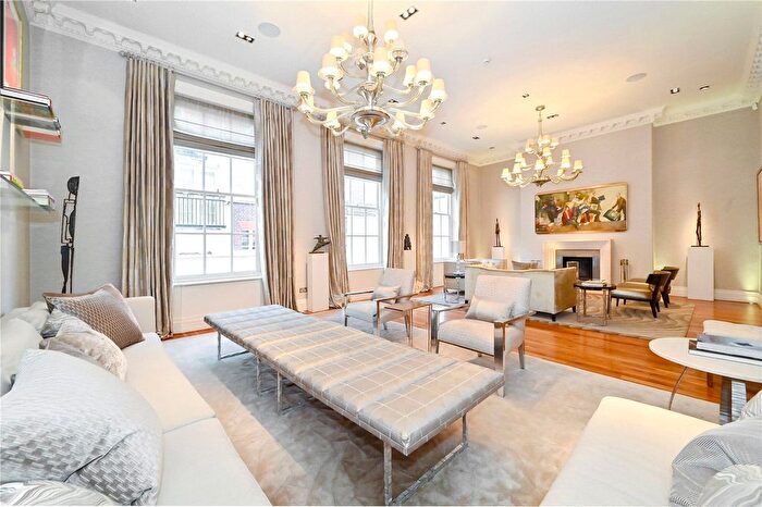4 Bedroom Flat To Rent In Upper Grosvenor Street, Mayfair, London, W1K