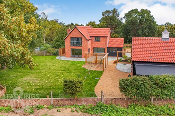 4 Bedroom Detached House For Sale In Norwich Road, Hedenham, Bungay (Between Bungay & Poringland), NR35