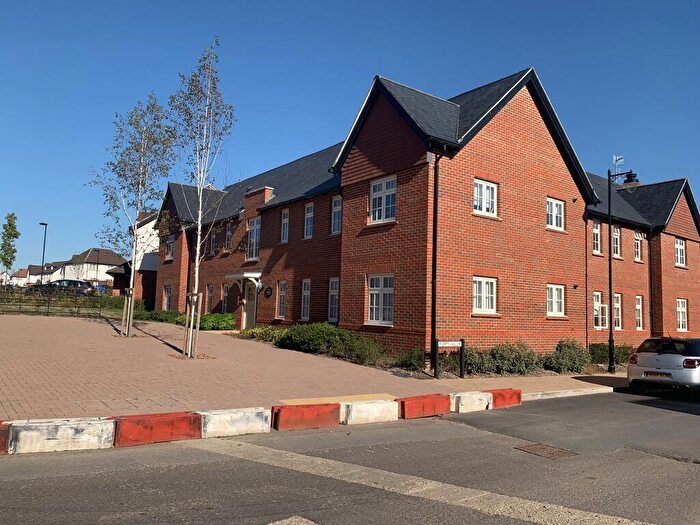 2 Bedroom Apartment To Rent In Newlands Avenue, Waterlooville, PO7